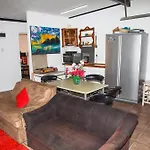 Luxurious Flatlet In The Heart Of Mowbray